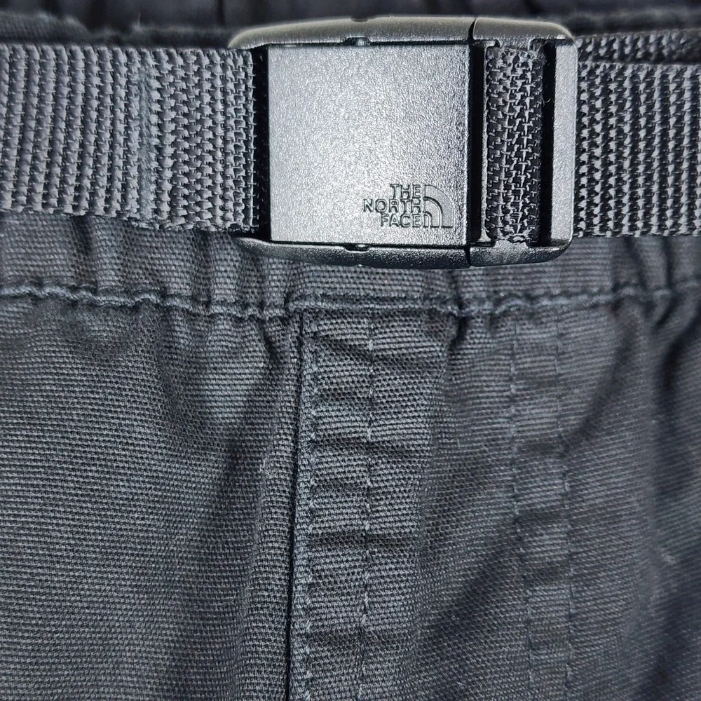 The North Face Belted Pants Mens Medium Black Straight Leg Stretch NWOT